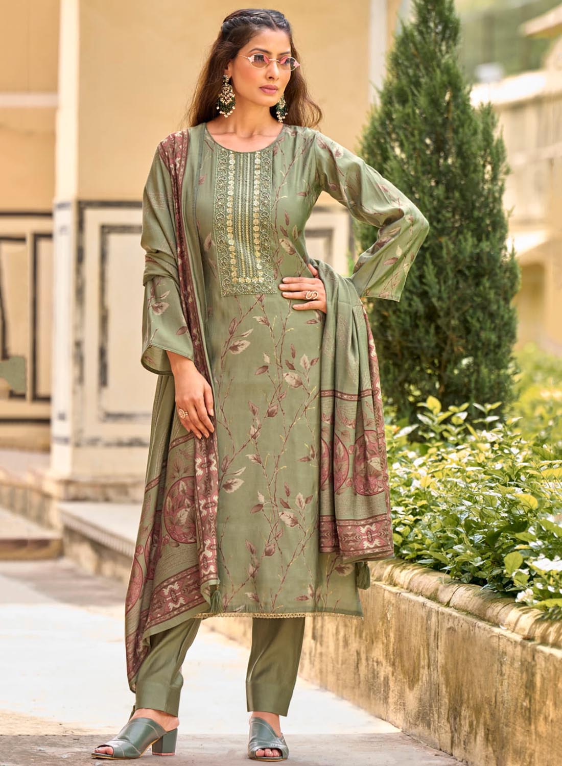 Party Wear Muslin Unstitched Salwar Suit Material with Fancy Hand Work