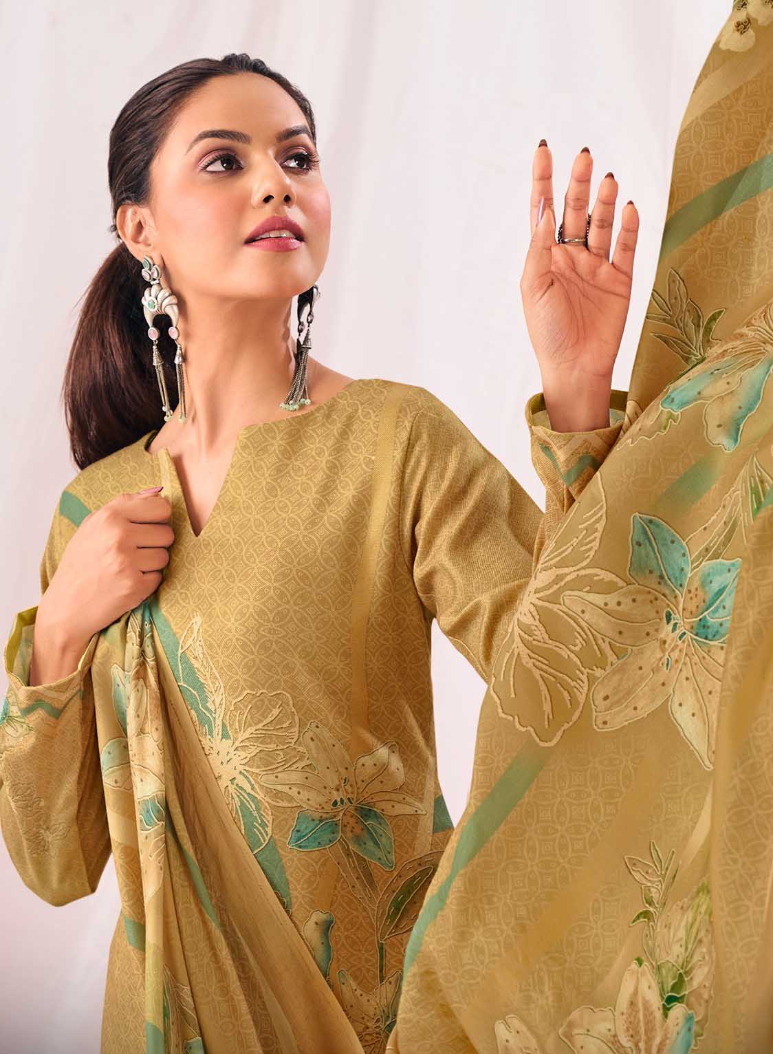 Pure Pashmina Printed Unstitched Winter Salwar Suit Dress Material