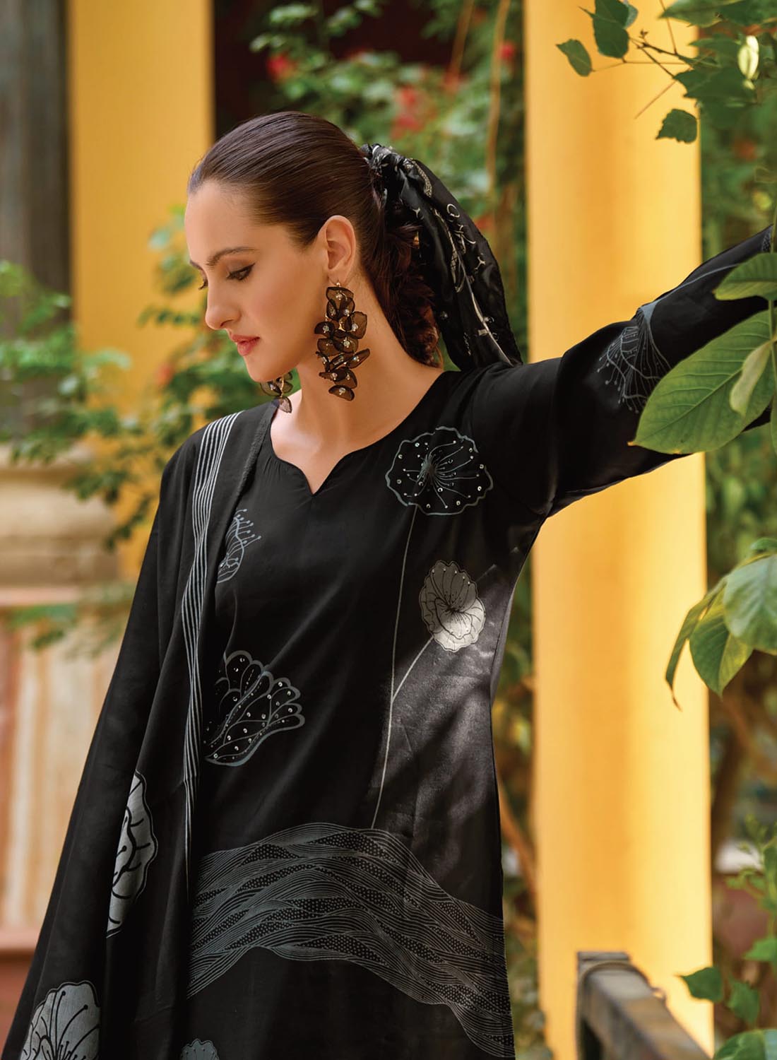 Black Party Wear Muslin Unstitched Suit Material for Women