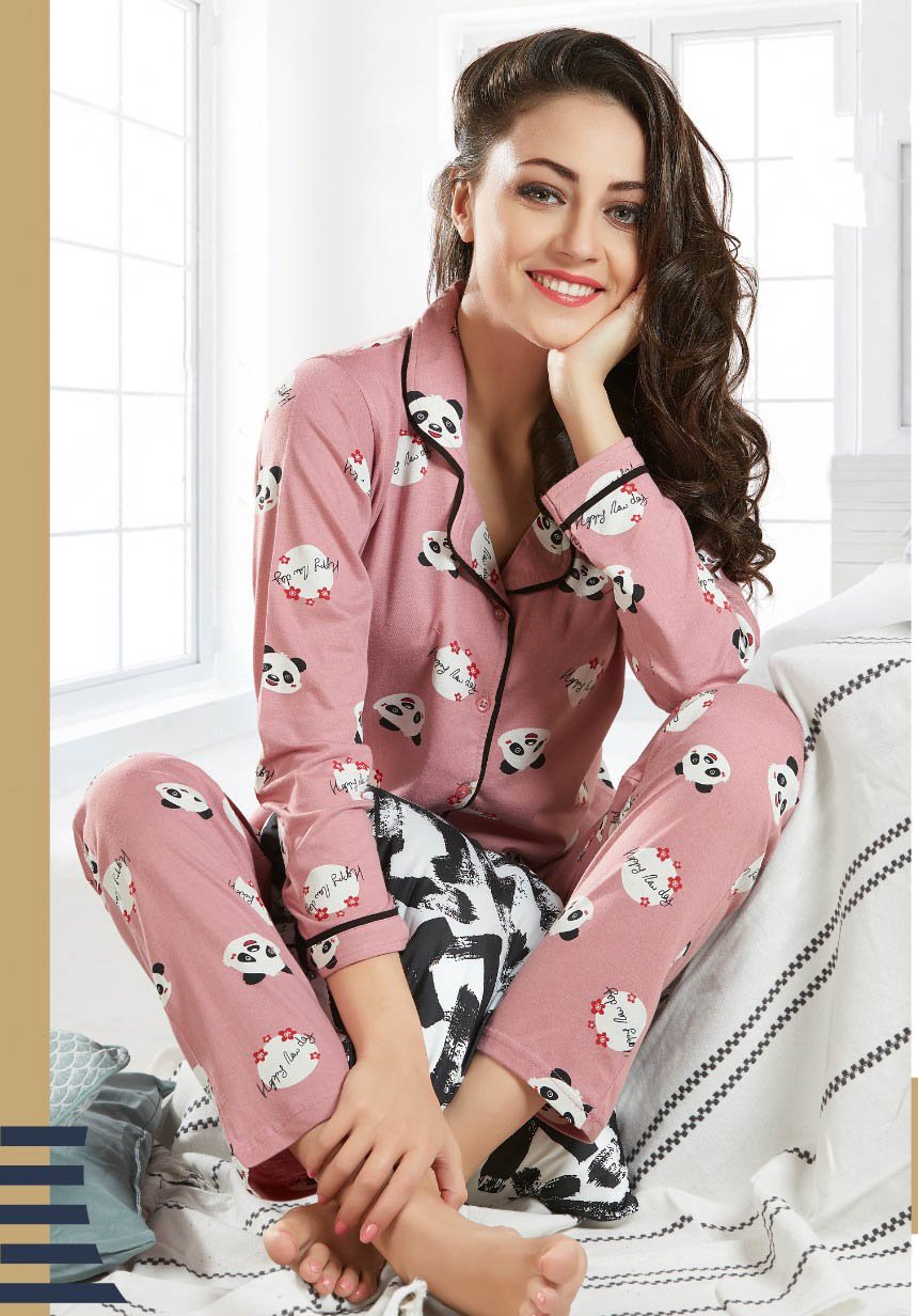 Elegant Winter Printed nightwear set for ladies