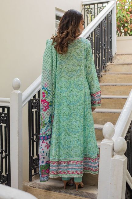 Green Printed Lawn Pakistani Suit Set With Embroidery
