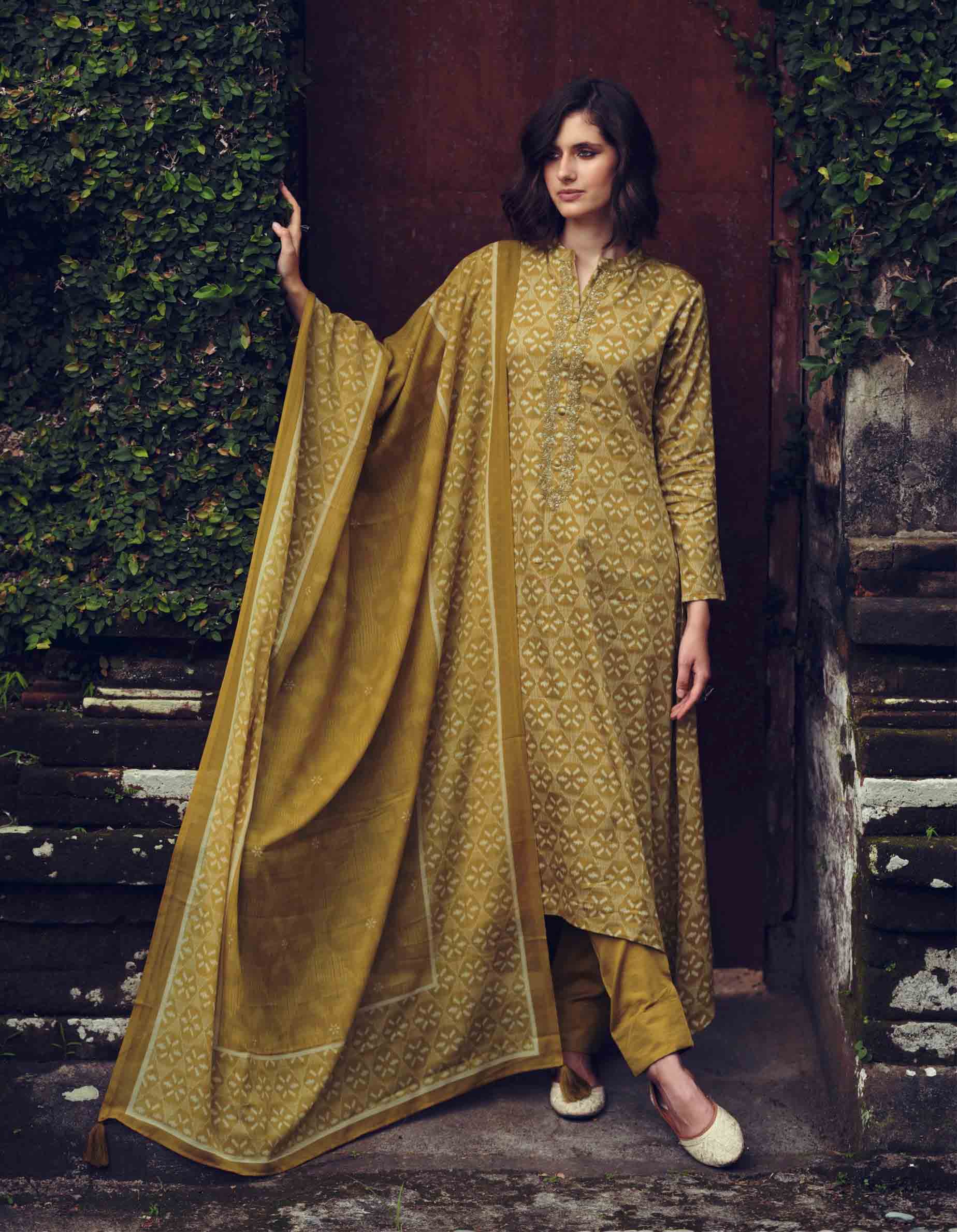 unstitched silk dress material Silakaari Women's Plus Size Zari Banarasi Silk Unstitched Dress Material