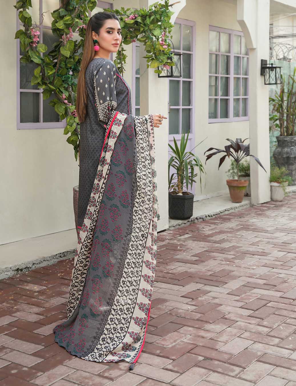 Tehzeeb Lawn by Tawakkal Pakistani Suit Set Grey Tawakkal