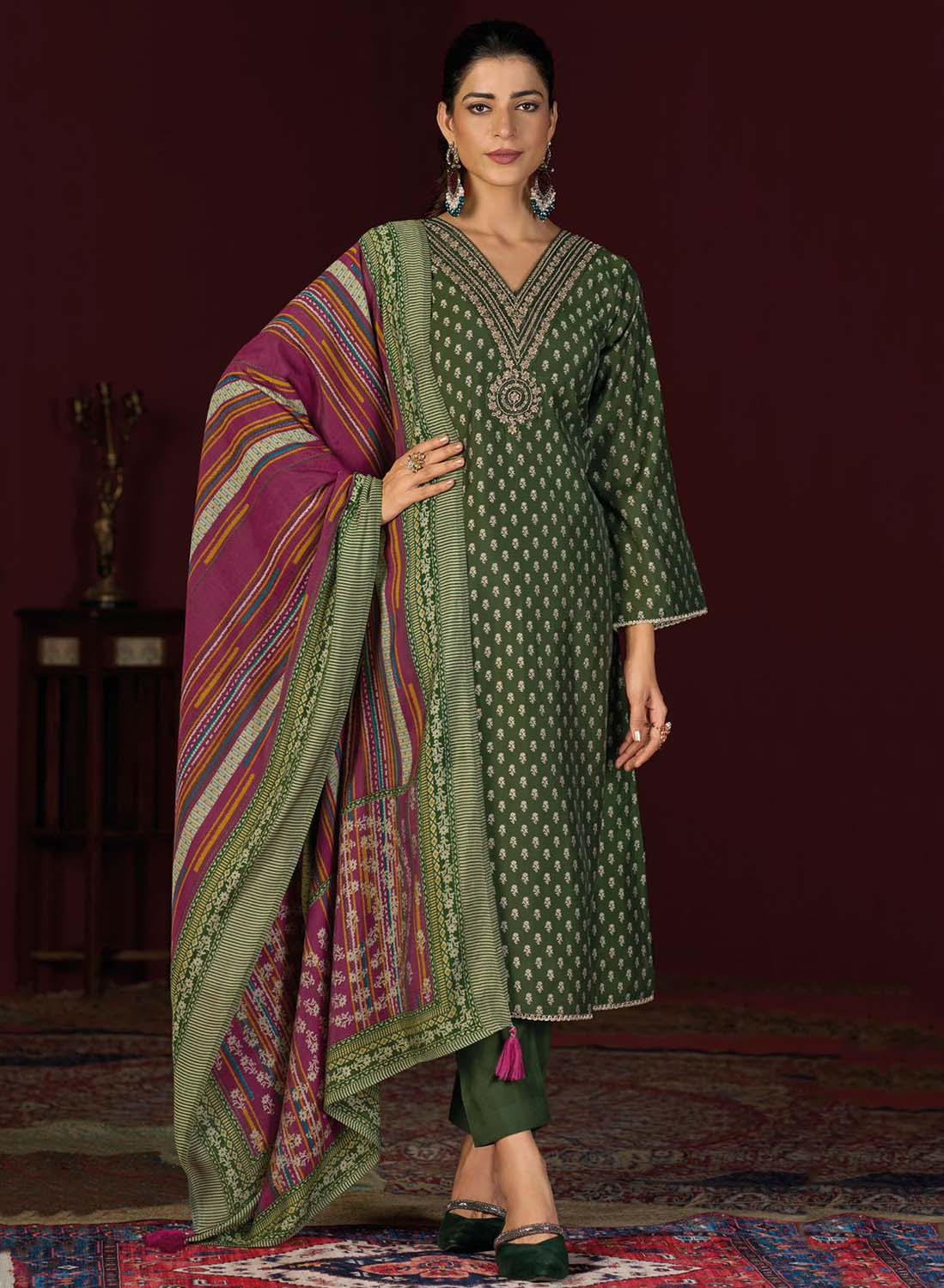 Party Wear Muslin Silk Green Unstitched Suit Set Material with Embroidery