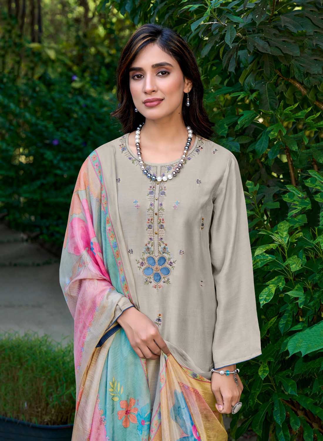 Grey Party Wear Pure Muslin Silk Unstitched Suit Material for Women