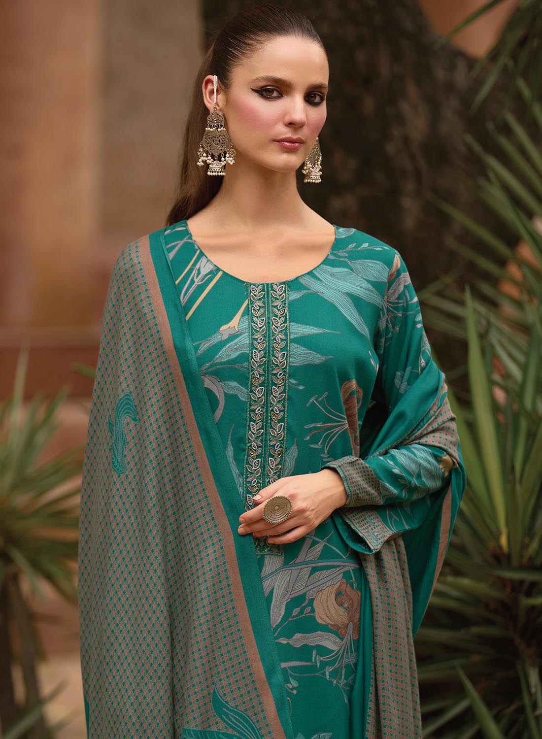 Fancy Pashmina Printed Unstitched Winter Salwar Suit Dress Material