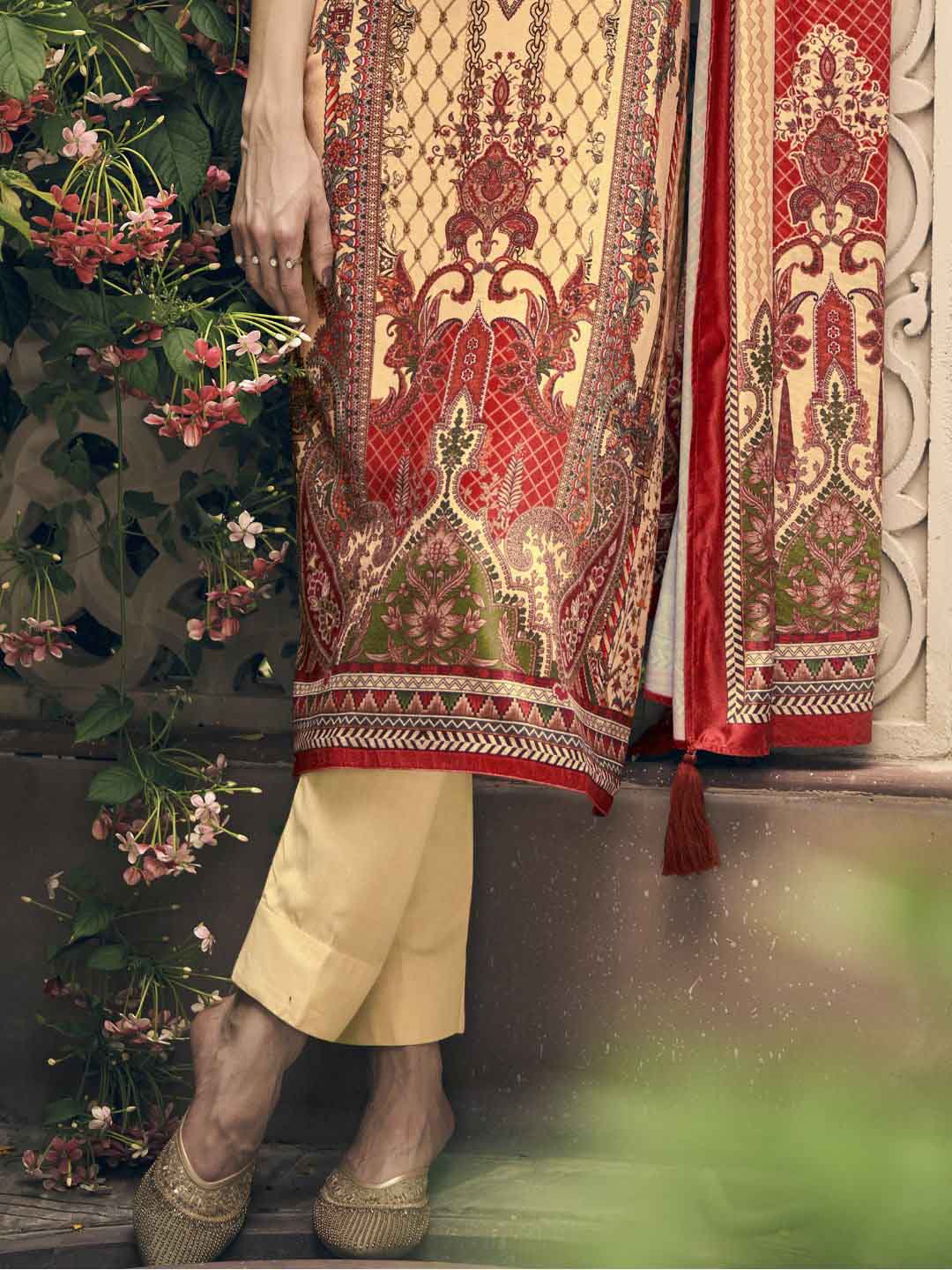 Unstitched Silk Velvet Pakistani Print Winter Suit for Ladies IBIZA