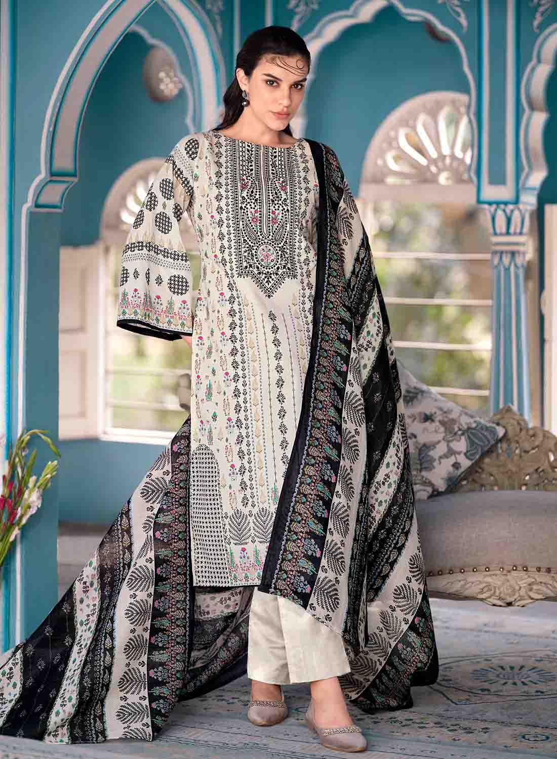 Women's Off-White Pakistani Print Unstitched Cotton Suit Dress Material