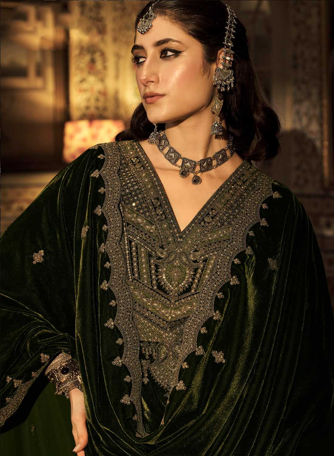 Party Wear Green Unstitched Winter Velvet Suit Dress Material