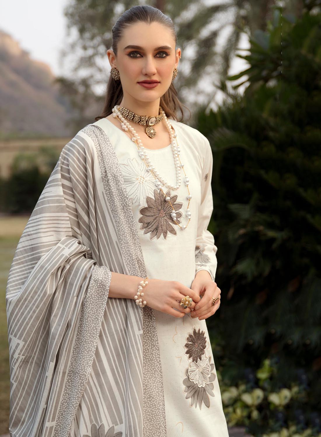 Elegant Off-White Pure Lawn Cotton Embroidered Unstitched Suit for Women