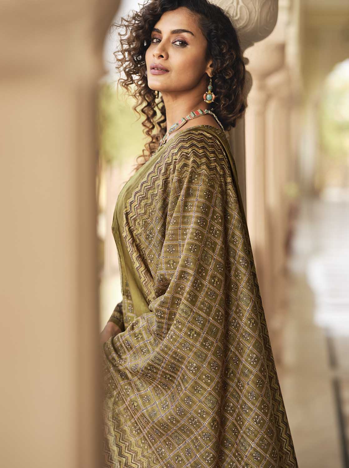 Sadhana Fashion Cotton Silk Embroidered Women Unstitched Suit Material