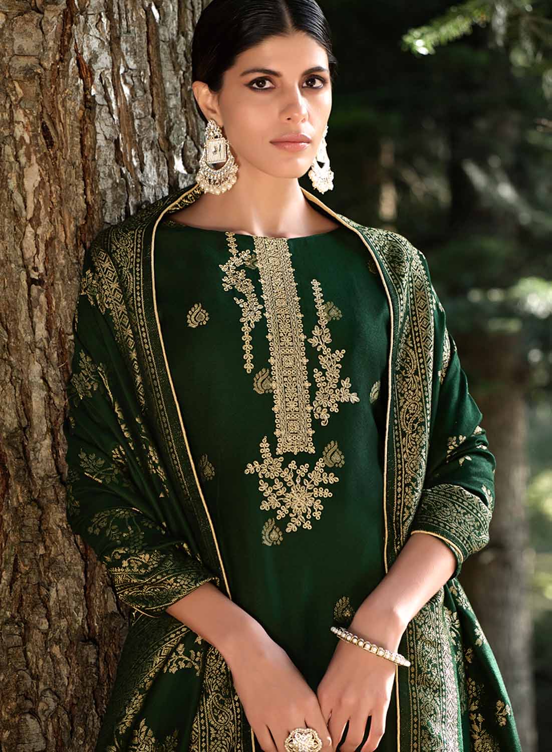 Belliza Green Pashmina Jacquard Unstitched Winter Suit Dress Material Belliza