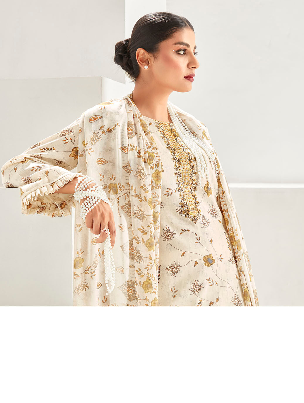 Cotton Off-White Unstitched Suit Dress Material with Chiffon Dupatta