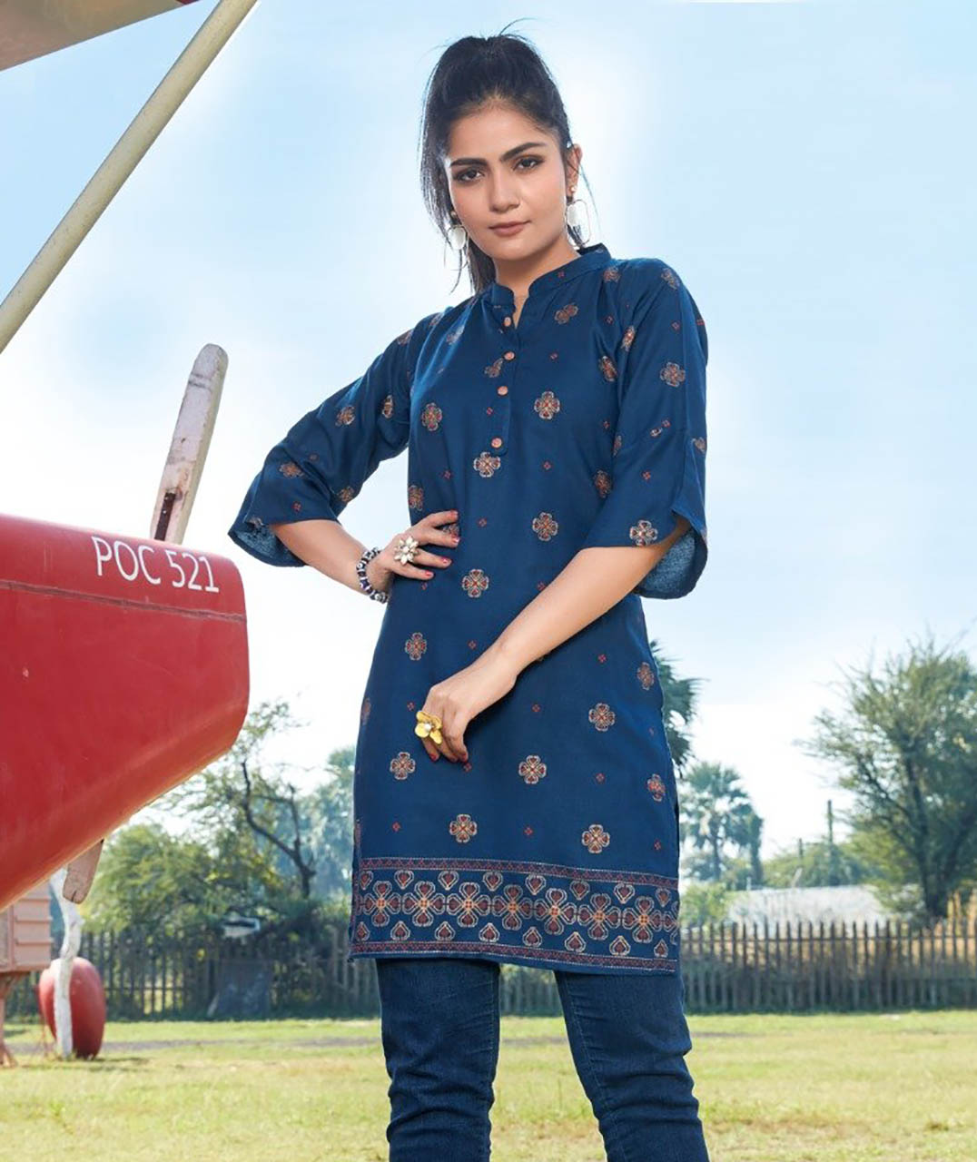 Floral Block Printed Mother-of-Pearl Buttoned Short Kurti - Navy Blue –  FASHOR