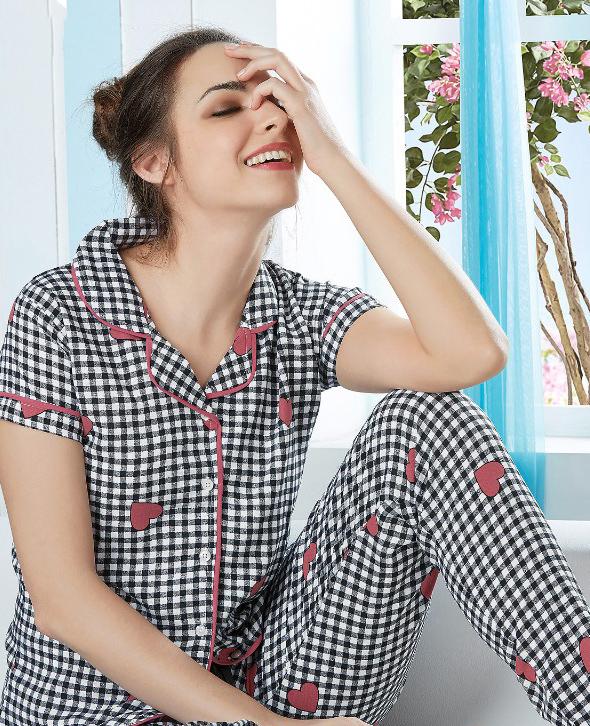 Cotton Printed Black Collar NightSuit Pajama Set for Woman - Stilento
