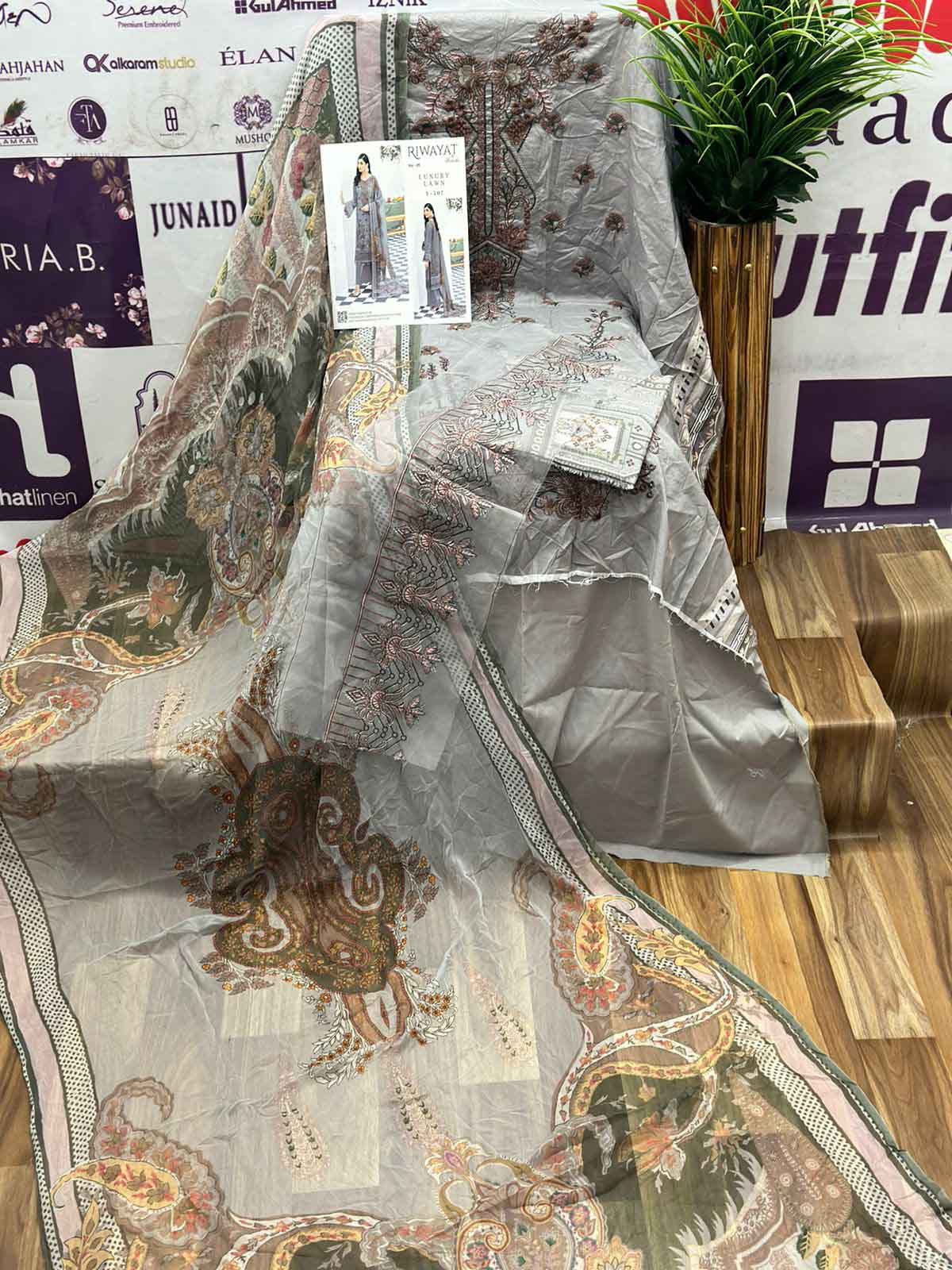 Pakistan Rmsha Ramsha Riwayat Luxury Lawn Vol 5 Pakistani Suit Y-506 – Stilento