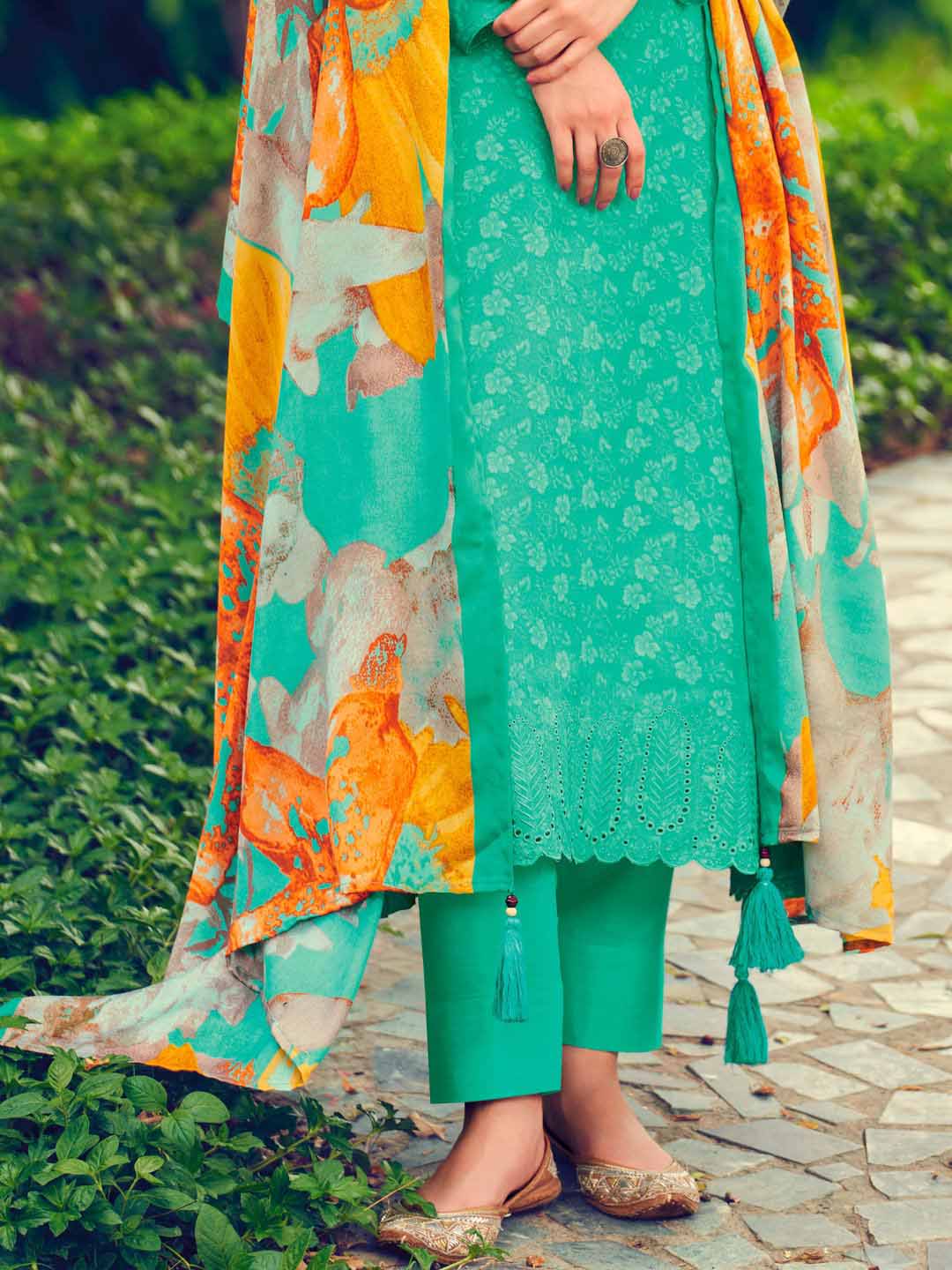Designer Suits: Buy Designer Salwar Kameez Online | Andaaz Fashion