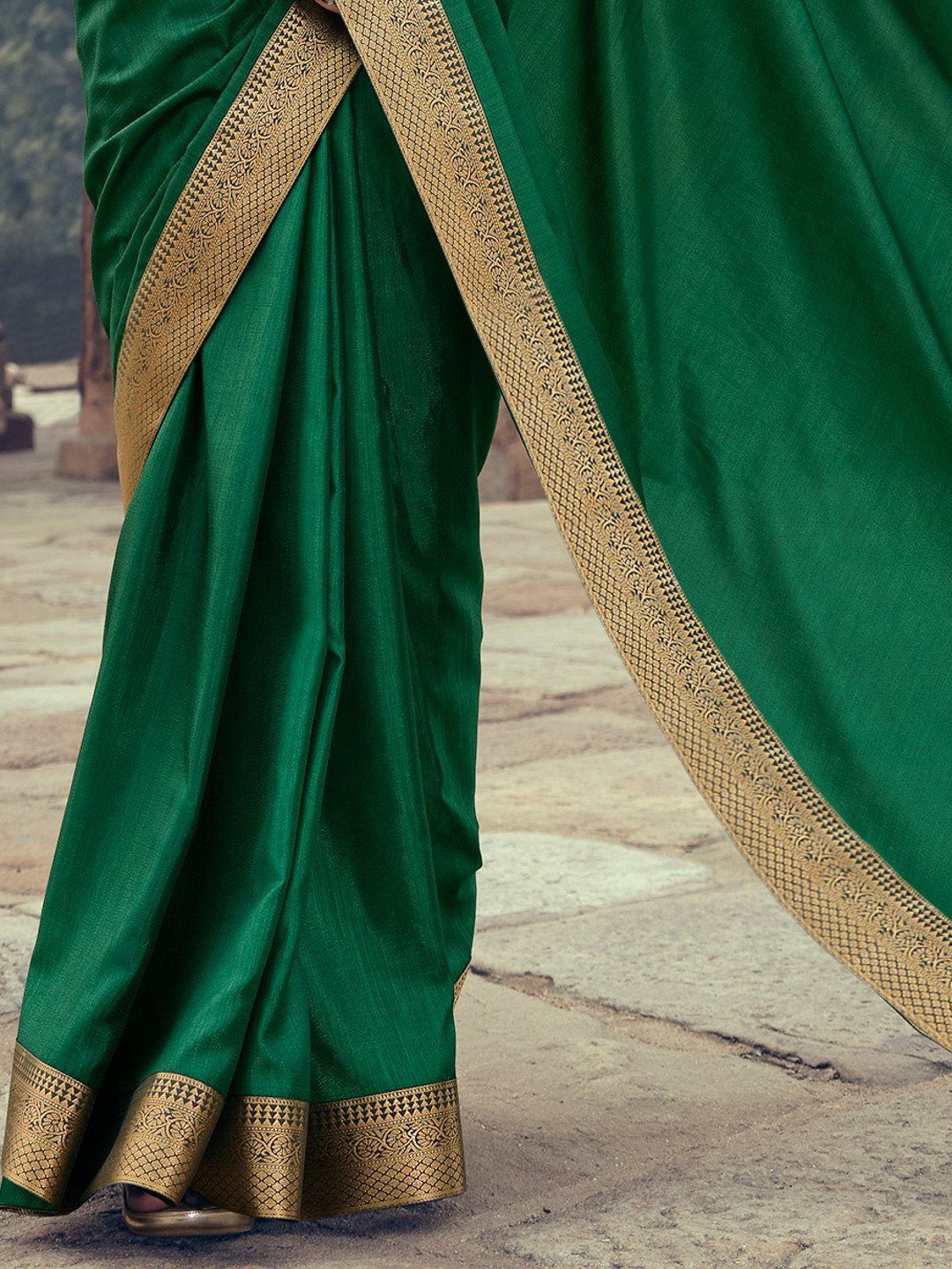 Vichitra Silk Woman Green Saree With Heavy Lace and Blouse