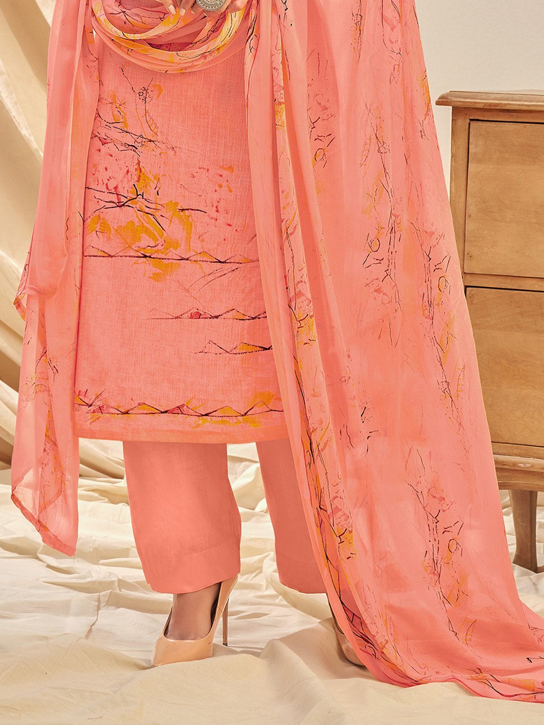 Women's Cotton Linen Pink Unstitched Suit With Chiffon Dupatta - Stilento